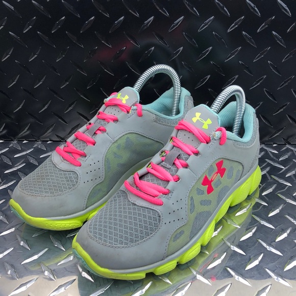 Under Armour Shoes - UNDER ARMOUR